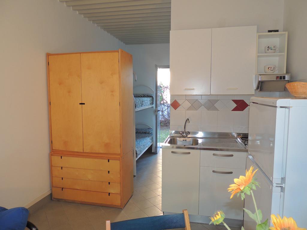 Appartamenti Villaggio Internazionale Albenga Zimmer foto